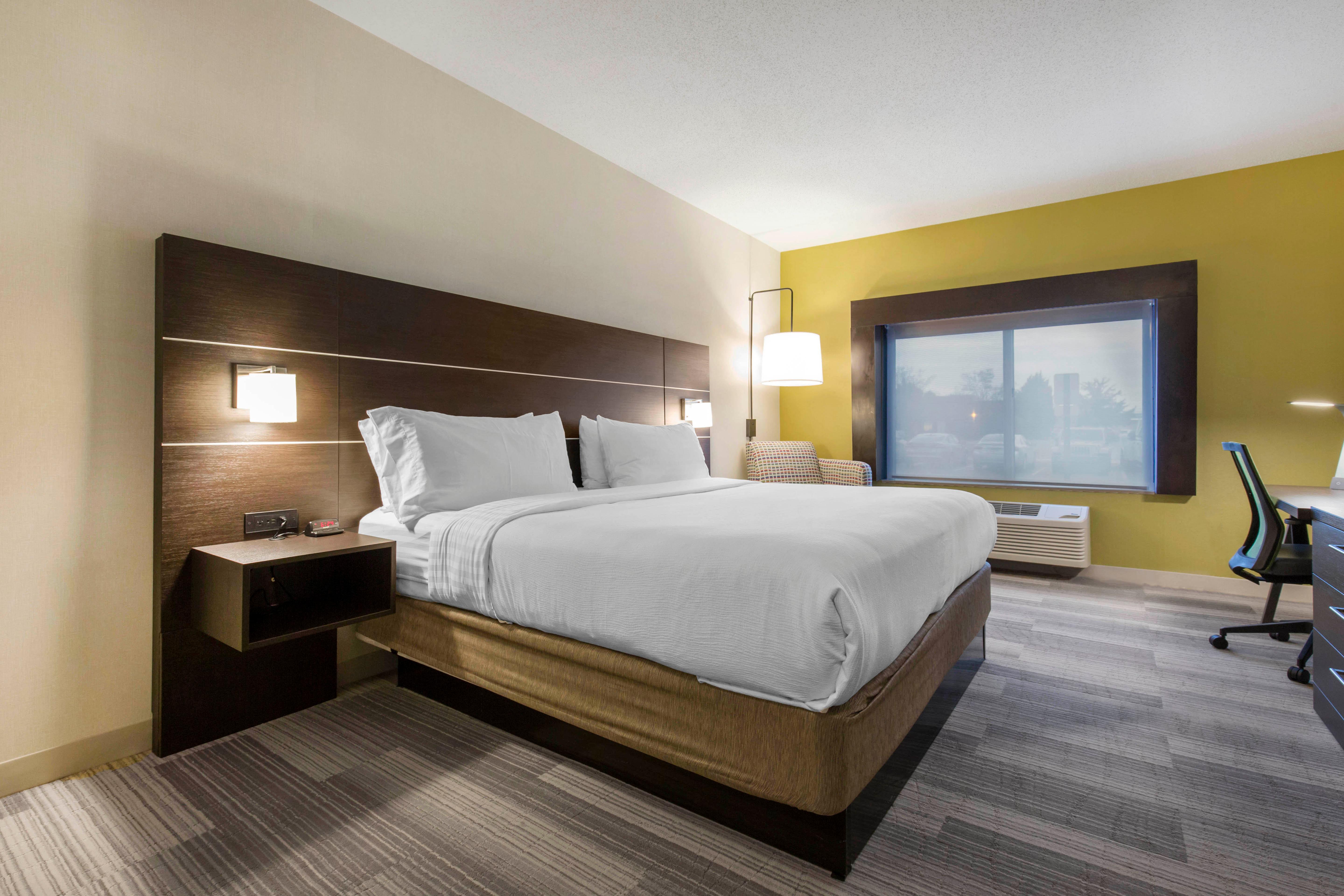 Holiday Inn Express And Suites Chicago West - St Charles By Ihg Saint Charles Eksteriør billede