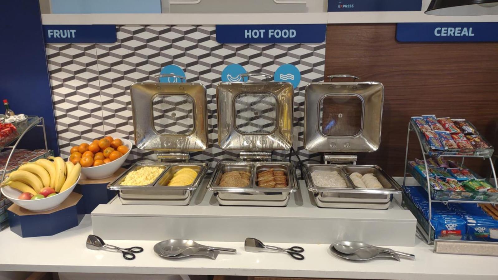 Holiday Inn Express And Suites Chicago West - St Charles By Ihg Saint Charles Eksteriør billede