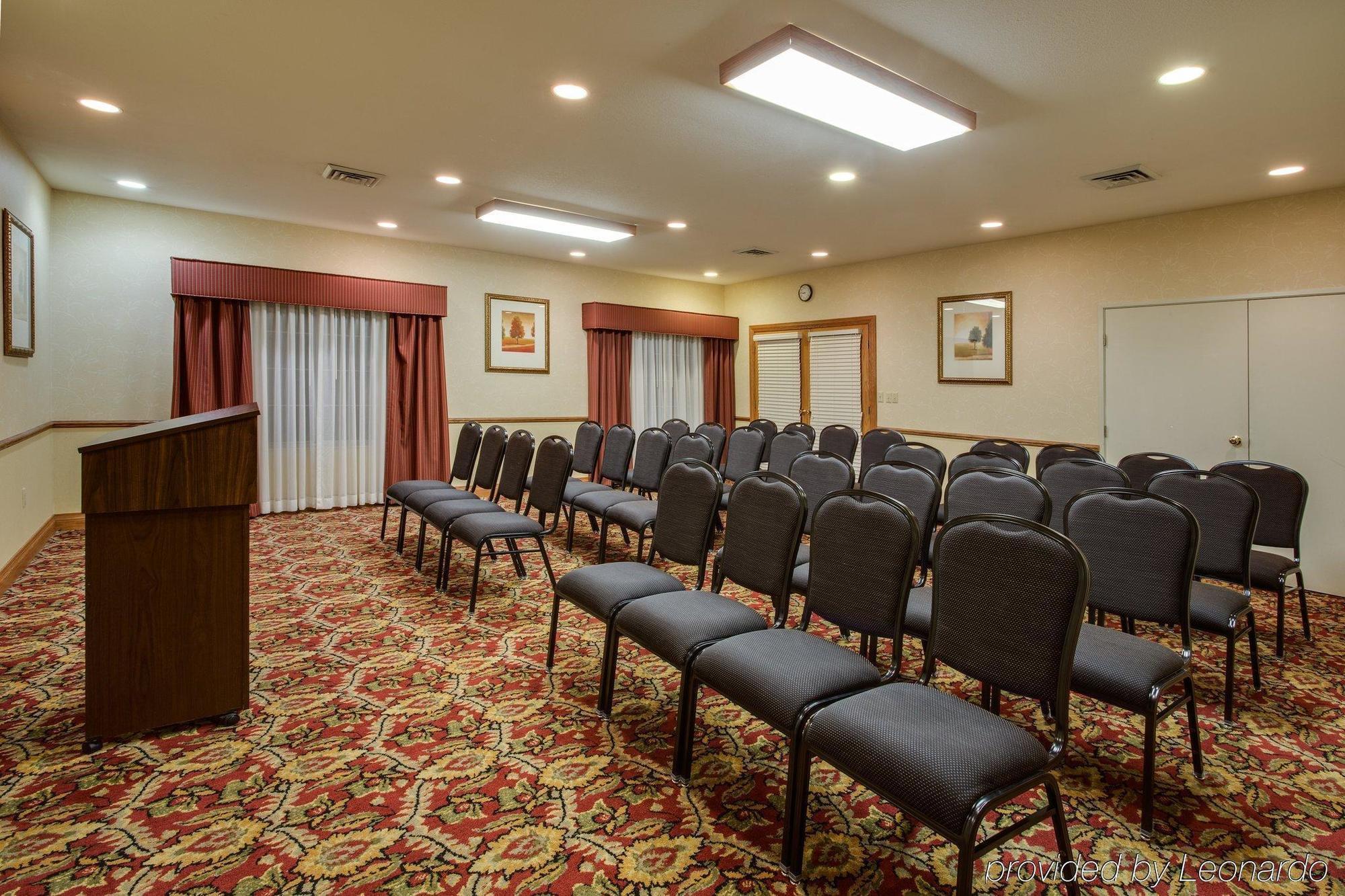 Holiday Inn Express And Suites Chicago West - St Charles By Ihg Saint Charles Eksteriør billede